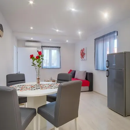 House Mirakul Апартаменты *