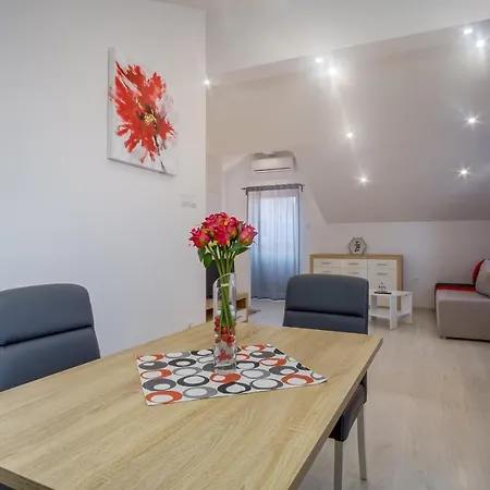 Апартаменты House Mirakul *
