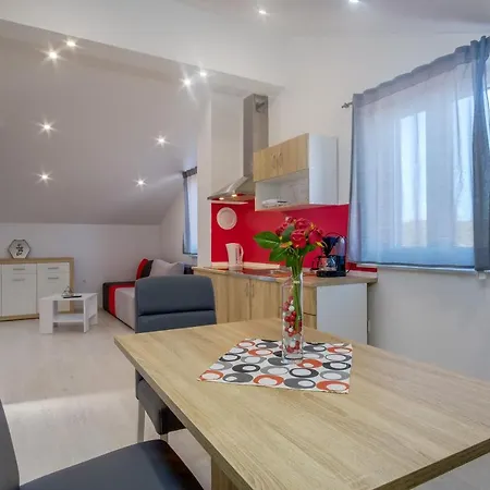 House Mirakul Мали-Лошинь
